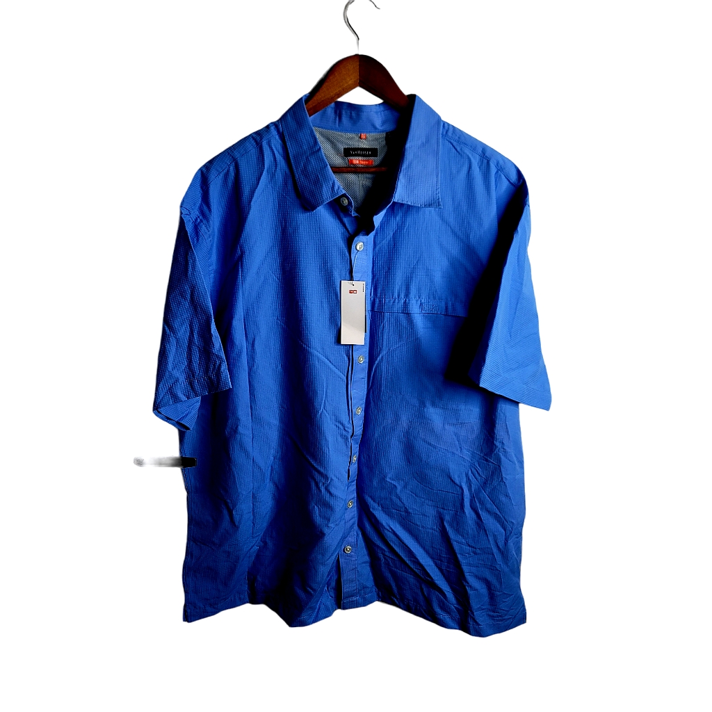 Nwt Van Huesen Traveler Lighweight Shirt Brand New